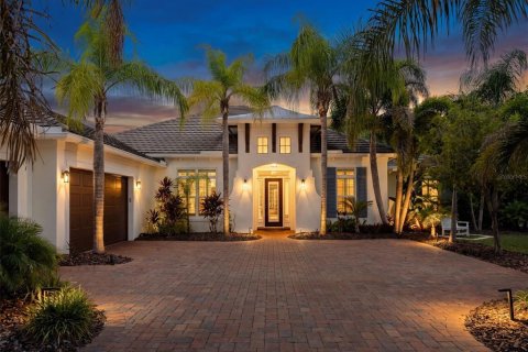 House in Bradenton, Florida 3 bedrooms, 291.06 sq.m. № 2291015