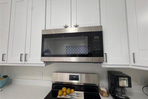 Снять в аренду виллу или дом в Сент-Пит-Бич, Флорида 2 спальни, 91.97м2, № 1902976 - фото 6