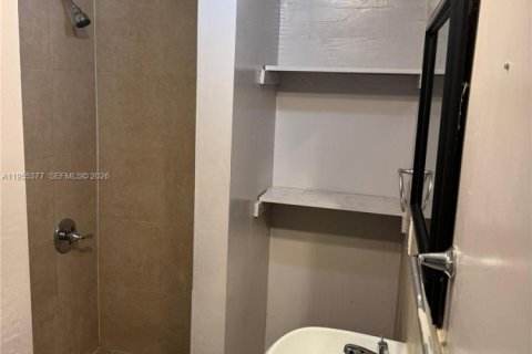 Villa ou maison à louer à Fort Lauderdale, Floride: 3 chambres № 2011156 - photo 7