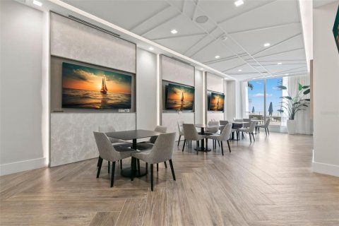Condo in Saint Petersburg, Florida, 3 bedrooms № 2208103 - photo 25