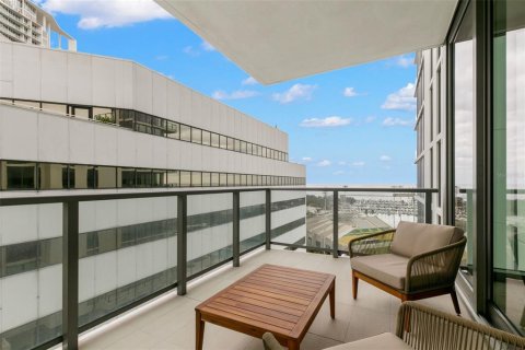 Condo in Saint Petersburg, Florida, 3 bedrooms № 2208103 - photo 10