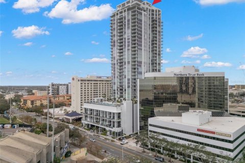 Condo in Saint Petersburg, Florida, 3 bedrooms № 2208103 - photo 2
