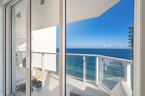 Condominio en alquiler en Sunny Isles Beach, Florida, 2 dormitorios, 163.51 m2 № 2064429 - foto 19