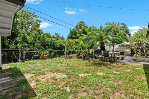 House in Davie, Florida 2 bedrooms, 79.34 sq.m. № 1852065 - photo 10
