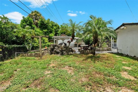 House in Davie, Florida 2 bedrooms, 79.34 sq.m. № 1852065 - photo 11
