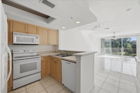 Touwnhouse à vendre à Oldsmar, Floride: 3 chambres, 170.38 m2 № 2427407 - photo 9