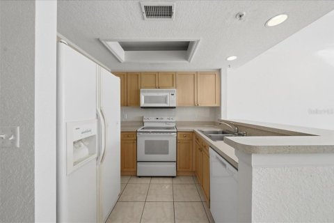 Touwnhouse à vendre à Oldsmar, Floride: 3 chambres, 170.38 m2 № 2427407 - photo 8