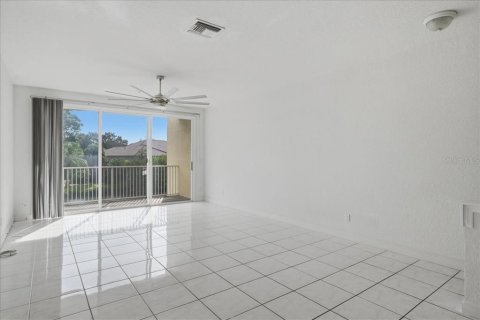 Touwnhouse à vendre à Oldsmar, Floride: 3 chambres, 170.38 m2 № 2427407 - photo 3