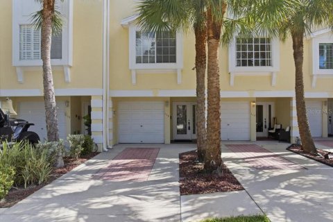 Touwnhouse à Oldsmar, Floride 3 chambres, 170.38 m2 № 2427407