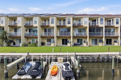 Touwnhouse à vendre à Oldsmar, Floride: 3 chambres, 170.38 m2 № 2427407 - photo 2