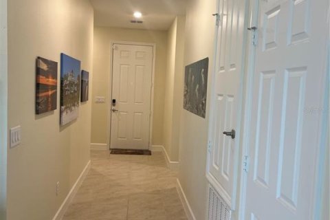Casa en venta en Winter Haven, Florida, 4 dormitorios, 158.58 m2 № 1679538 - foto 4