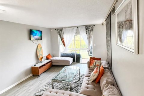 Condo in Boca Raton, Florida, 2 bedrooms № 2087034 - photo 2