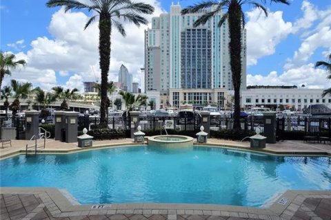 Condominio en alquiler en Tampa, Florida, 3 dormitorios, 121.89 m2 № 2209950 - foto 3