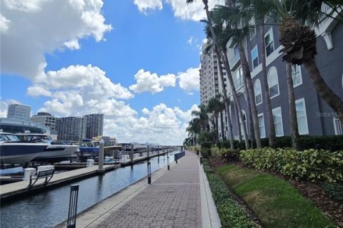 Condominio en alquiler en Tampa, Florida, 3 dormitorios, 121.89 m2 № 2209950 - foto 5