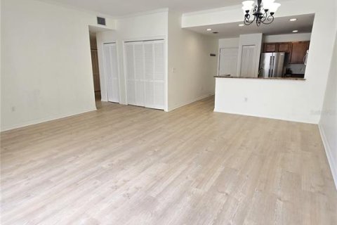 Condominio en alquiler en Tampa, Florida, 3 dormitorios, 121.89 m2 № 2209950 - foto 15