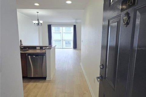 Condominio en alquiler en Tampa, Florida, 3 dormitorios, 121.89 m2 № 2209950 - foto 8