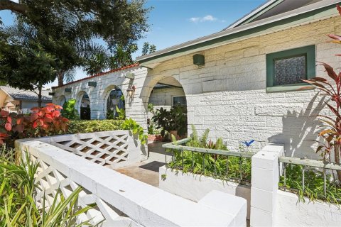 Casa en venta en Seminole, Florida, 4 dormitorios, 190.17 m2 № 2386117 - foto 5