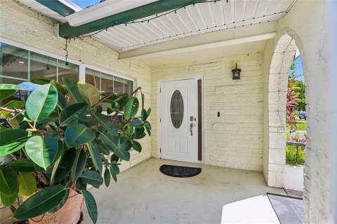 Casa en venta en Seminole, Florida, 4 dormitorios, 190.17 m2 № 2386117 - foto 8