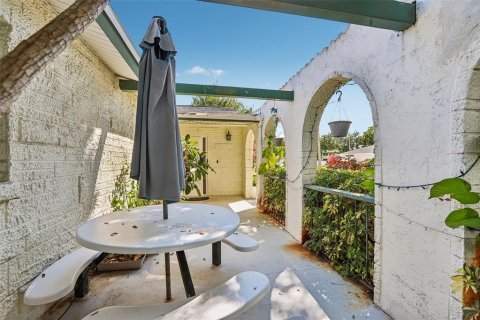 Casa en venta en Seminole, Florida, 4 dormitorios, 190.17 m2 № 2386117 - foto 6