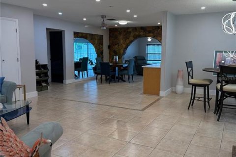 Casa en venta en Seminole, Florida, 4 dormitorios, 190.17 m2 № 2386117 - foto 11