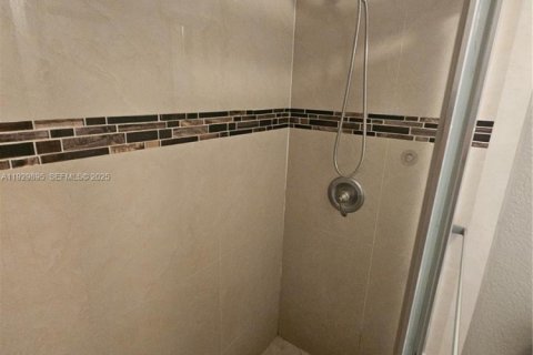 Copropriété à louer à Deerfield Beach, Floride: 2 chambres, 88.26 m2 № 1993227 - photo 10