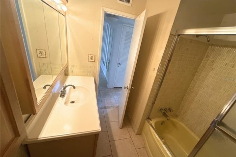 Condominio en venta en Sarasota, Florida, 2 dormitorios, 75.81 m2 № 1914841 - foto 14