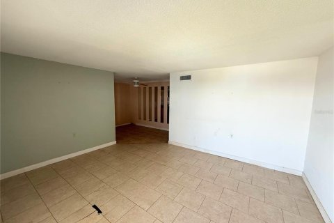 Condominio en venta en Sarasota, Florida, 2 dormitorios, 75.81 m2 № 1914841 - foto 3