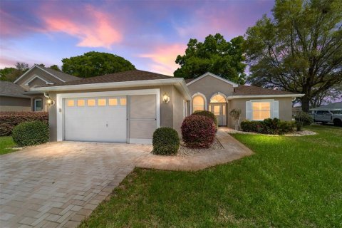 Villa ou maison à Ocala, Floride 3 chambres, 148.09 m2 № 2148532