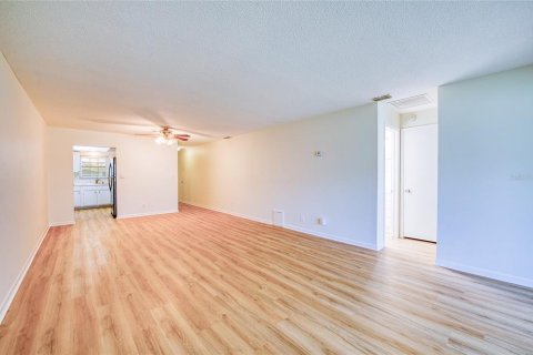 Copropriété à vendre à Seminole, Floride: 1 chambre, 91.51 m2 № 2149009 - photo 5
