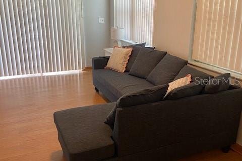 Снять в аренду виллу или дом в Данедин, Флорида 3 комнаты, 137.5м2, № 1821370 - фото 3