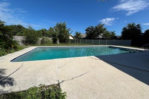 Снять в аренду виллу или дом в Данедин, Флорида 3 комнаты, 137.5м2, № 1821370 - фото 16