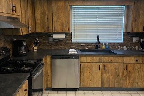 Снять в аренду виллу или дом в Данедин, Флорида 3 комнаты, 137.5м2, № 1821370 - фото 4