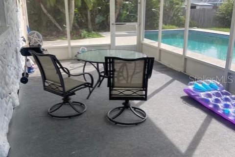 Снять в аренду виллу или дом в Данедин, Флорида 3 комнаты, 137.5м2, № 1821370 - фото 8