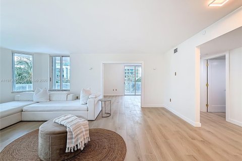 Condominio en venta en Miami Beach, Florida, 3 dormitorios, 129.13 m2 № 2036395 - foto 3