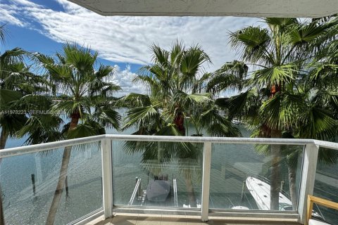 Condominio en venta en Miami Beach, Florida, 3 dormitorios, 129.13 m2 № 2036395 - foto 19