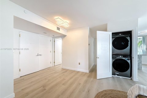 Condominio en venta en Miami Beach, Florida, 3 dormitorios, 129.13 m2 № 2036395 - foto 25