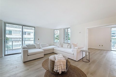 Condominio en venta en Miami Beach, Florida, 3 dormitorios, 129.13 m2 № 2036395 - foto 2