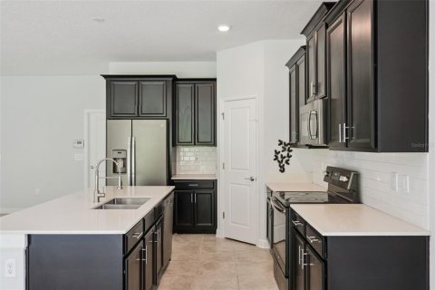 Villa ou maison à vendre à Kissimmee, Floride: 5 chambres, 319.4 m2 № 2215448 - photo 10