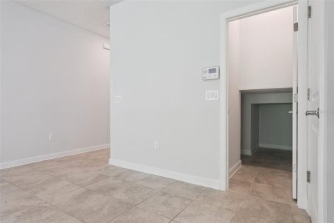 Villa ou maison à vendre à Kissimmee, Floride: 5 chambres, 319.4 m2 № 2215448 - photo 11