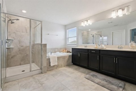 Villa ou maison à vendre à Kissimmee, Floride: 5 chambres, 319.4 m2 № 2215448 - photo 22