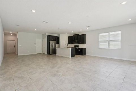 Villa ou maison à vendre à Kissimmee, Floride: 5 chambres, 319.4 m2 № 2215448 - photo 8