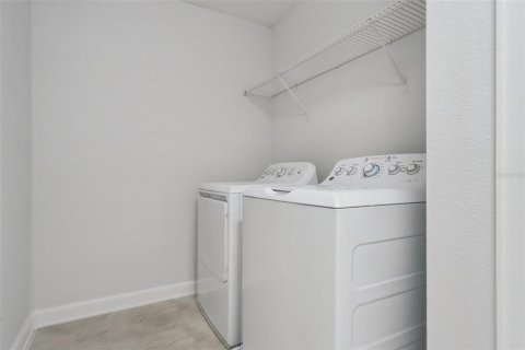 Villa ou maison à vendre à Kissimmee, Floride: 5 chambres, 319.4 m2 № 2215448 - photo 26