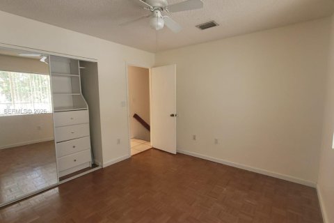 Townhouse in Miami, Florida 2 bedrooms, 106 sq.m. № 1964395 - photo 14