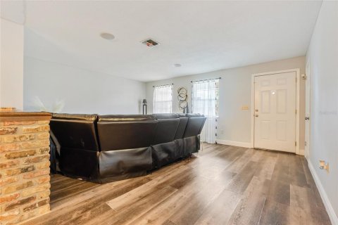 House in Titusville, Florida 4 bedrooms, 150.87 sq.m. № 1869001 - photo 7