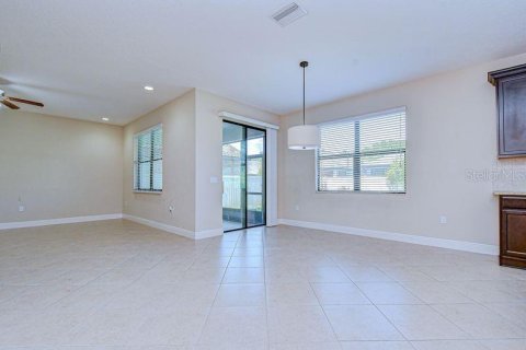 Villa ou maison à vendre à Brandon, Floride: 5 chambres, 306.11 m2 № 2228463 - photo 13