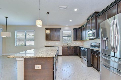 Villa ou maison à vendre à Brandon, Floride: 5 chambres, 306.11 m2 № 2228463 - photo 17