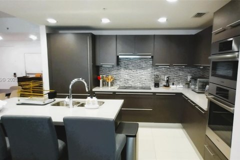 Купить кондоминиум в Дорал, Флорида 3 спальни, 140.65м2, № 2017607 - фото 5