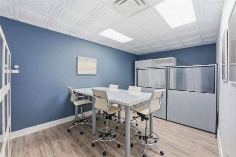 Commercial property in Tampa, Florida 100.33 sq.m. № 2134699 - photo 11