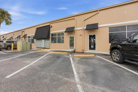 Immobilier commercial à Tampa, Floride 100.33 m2 № 2134699