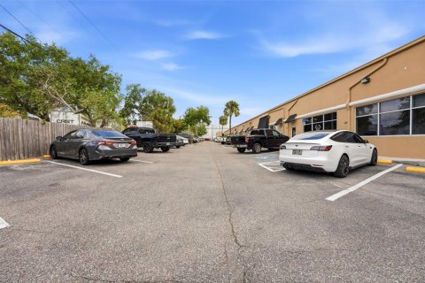 Commercial property in Tampa, Florida 100.33 sq.m. № 2134699 - photo 23